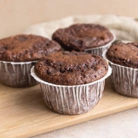 Svampede chokolademuffins