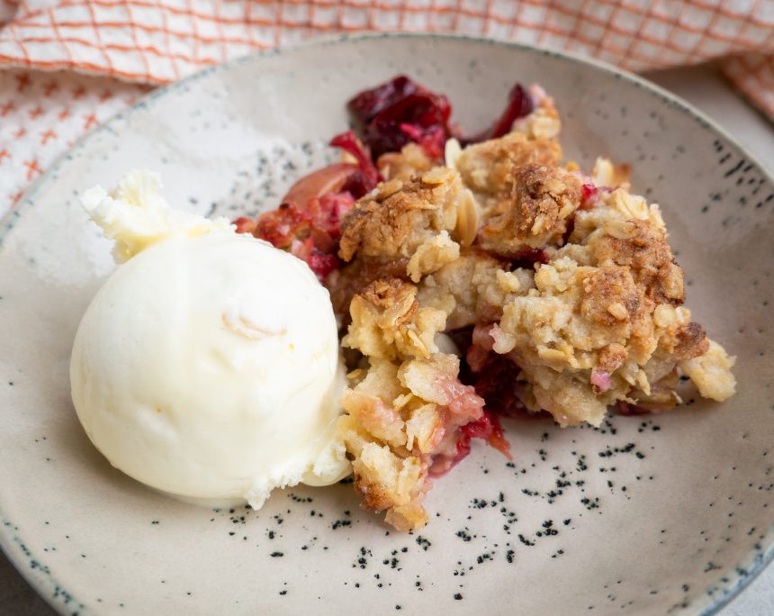 Blomme Crumble - En Sprød Crumble Med Blommer | Mummum.dk