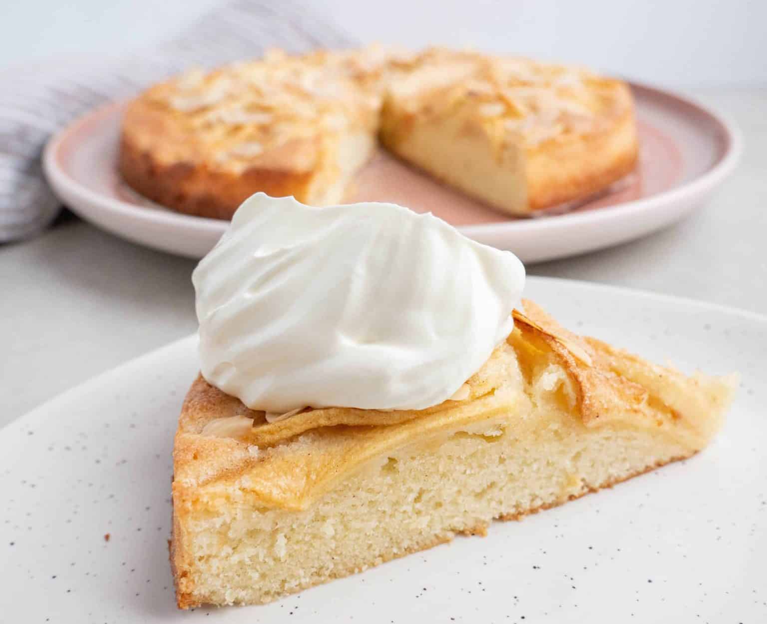 Opskrift på æblekage