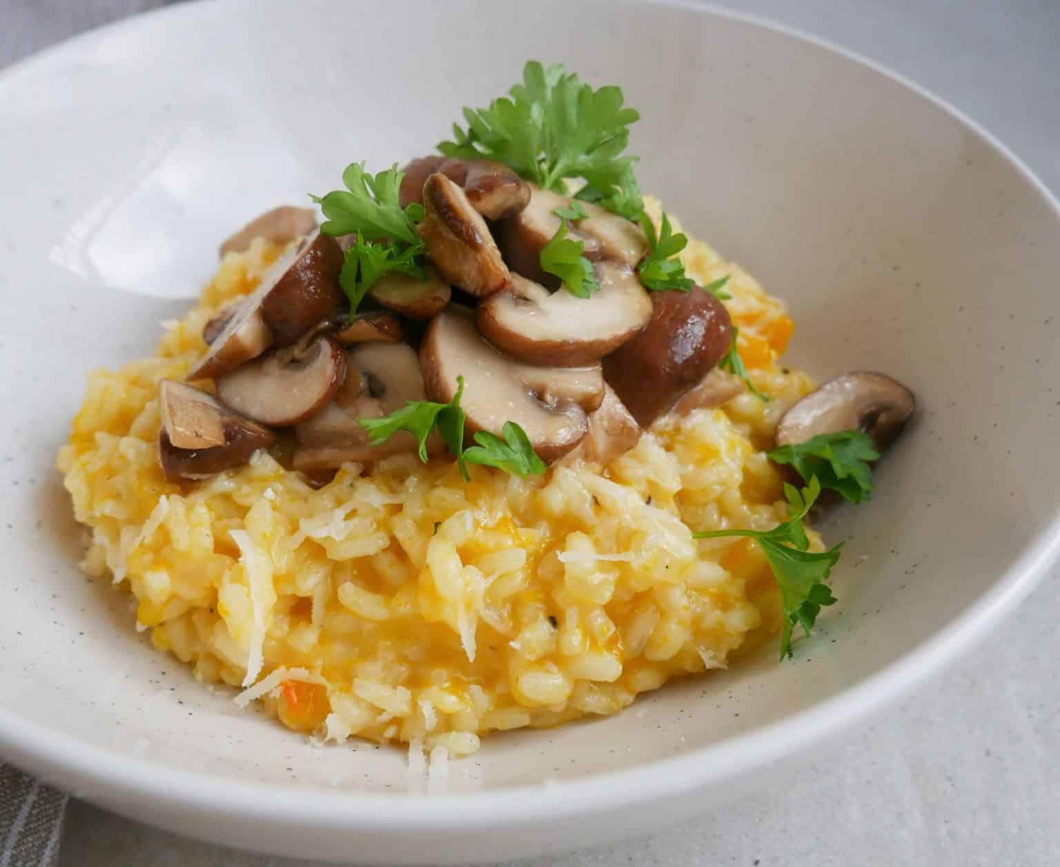 Risotto med græskar og svampe