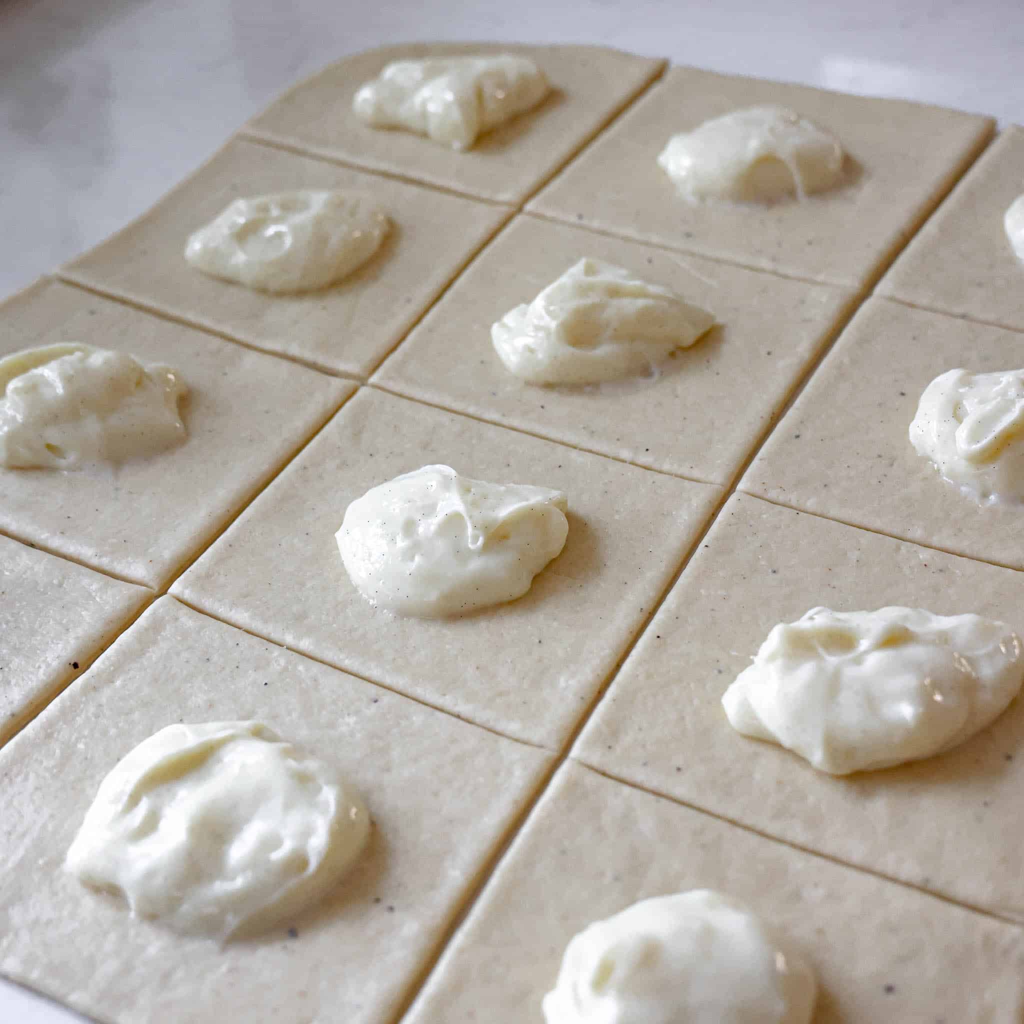 Fastelavnsboller med creme