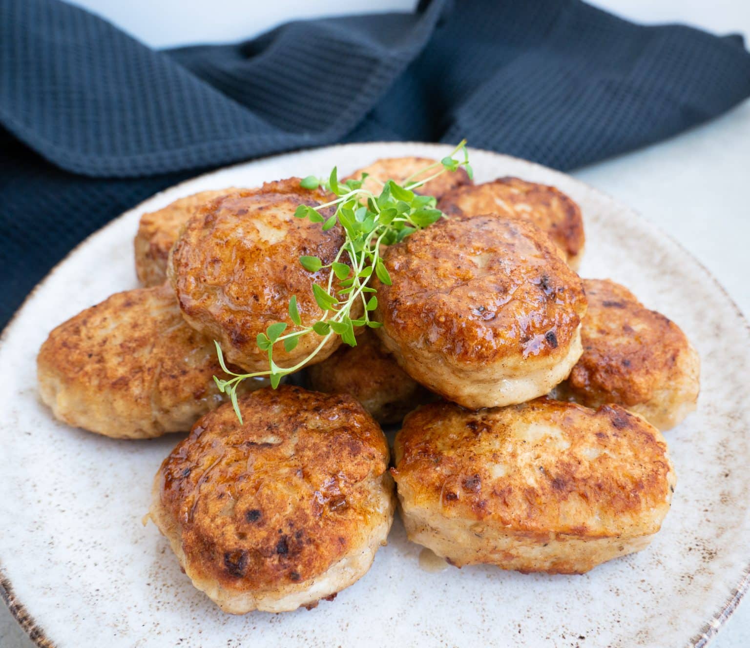 Nem opskrift på de bedste kyllingefrikadeller