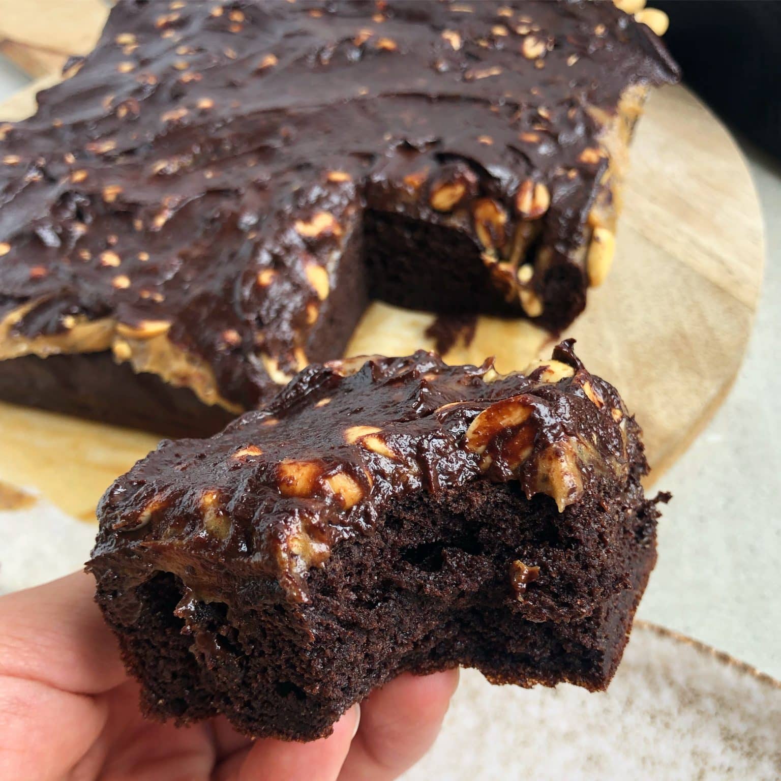 Sundere snickerskage opskrift