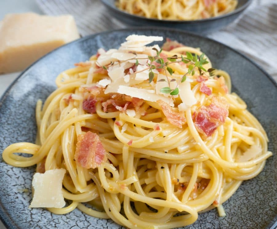 Spaghetti Carbonara - Opskrift På En Klassisk Carbonara | Mummum.dk