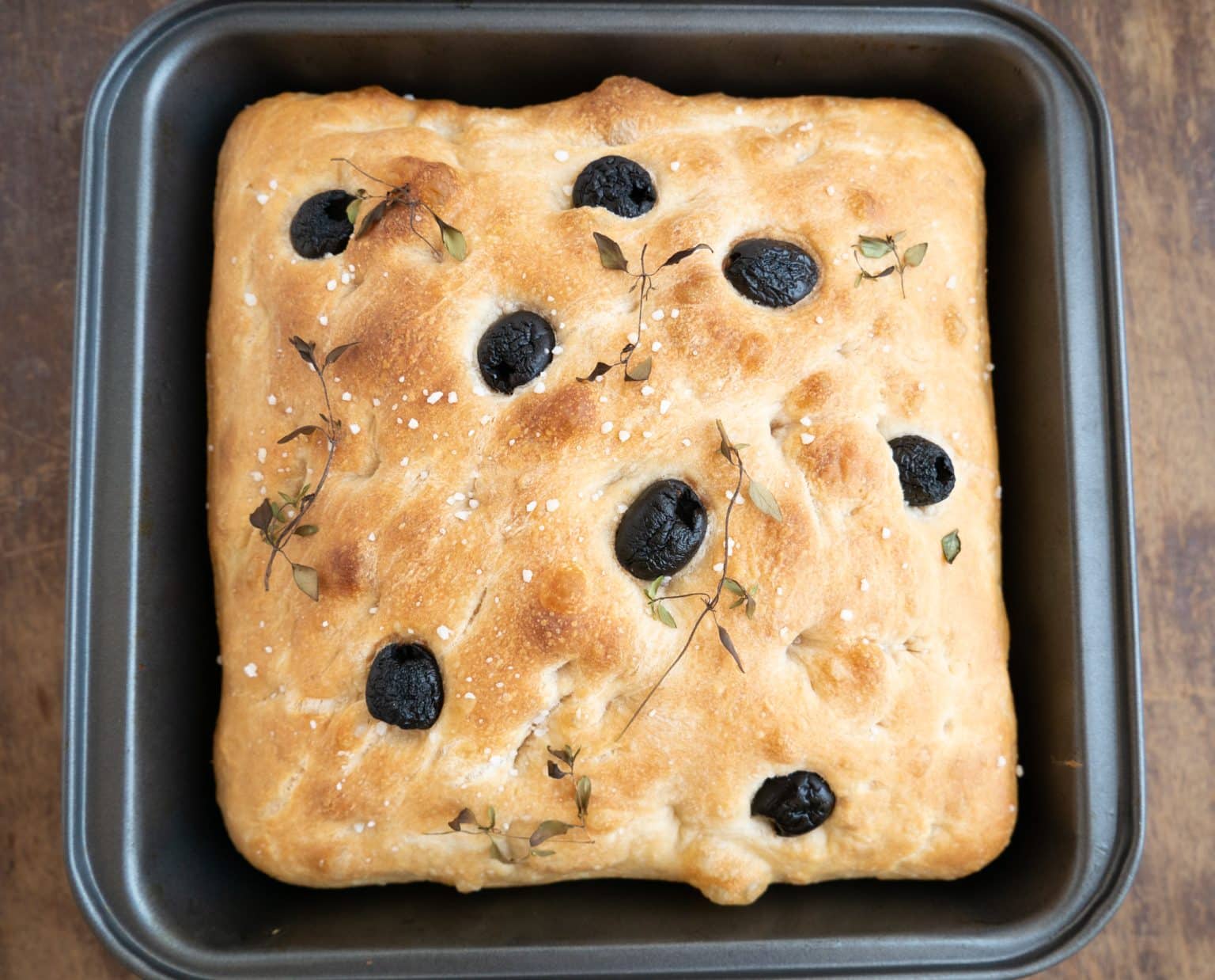 Nem opskrift på foccacia med oliven 