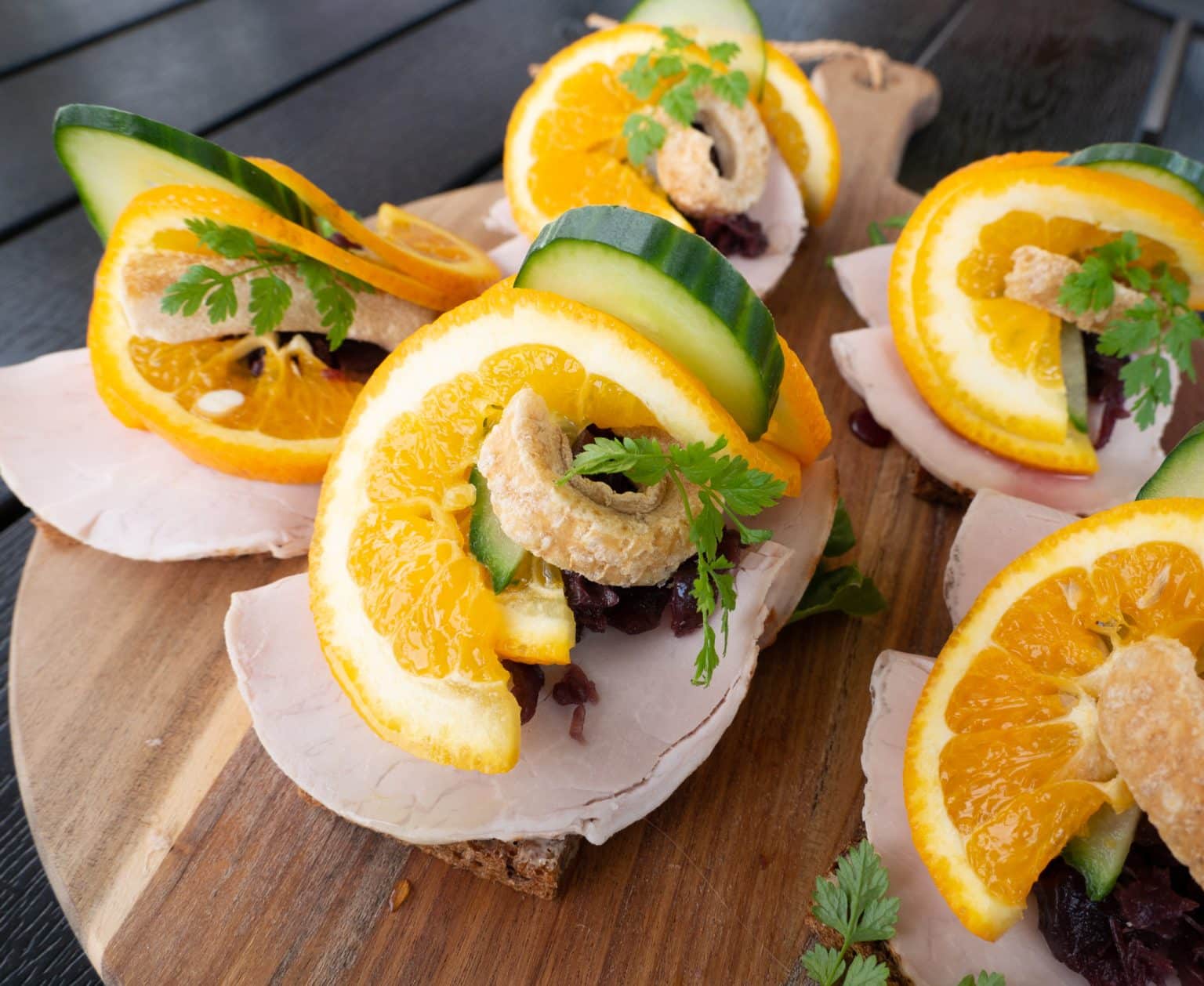 smørrebrød med flæskesteg