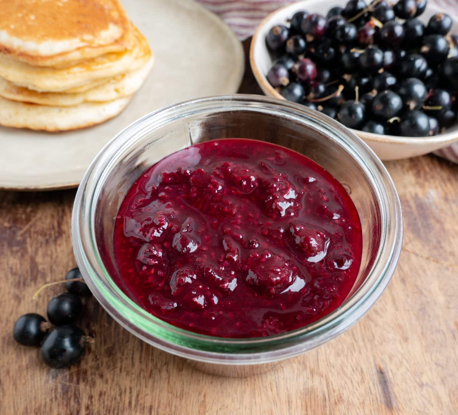 Nem opskrift på hjemmelavet solbærkompot