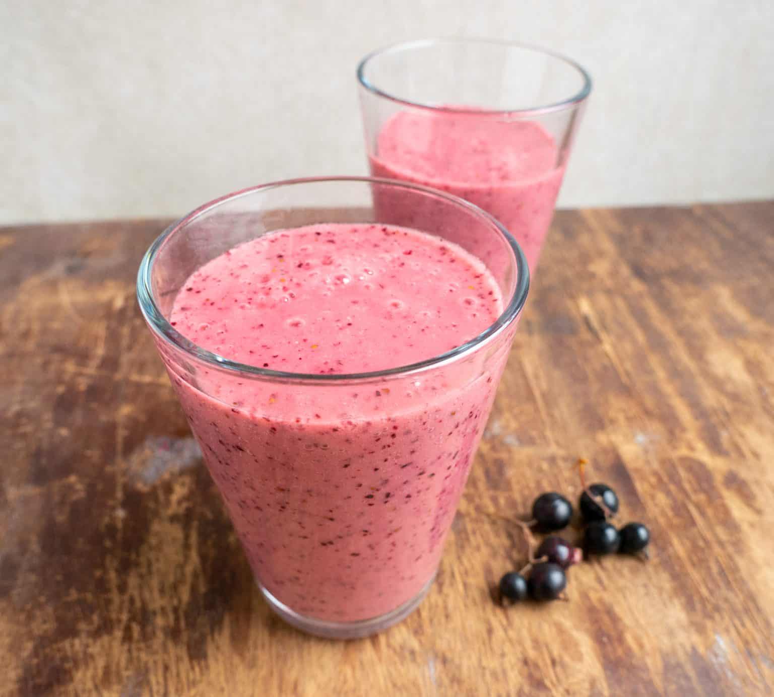 Nem opskrift på hjemmelavet solbærsmoothie