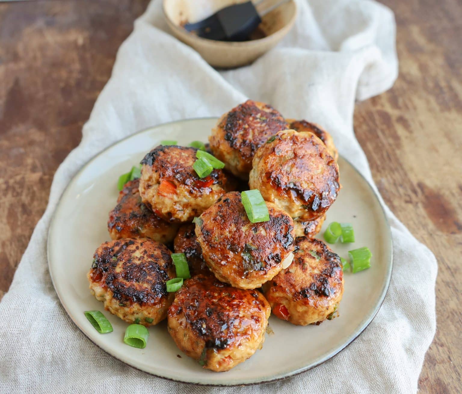 Opskrift på asiatiske kyllingefrikadeller