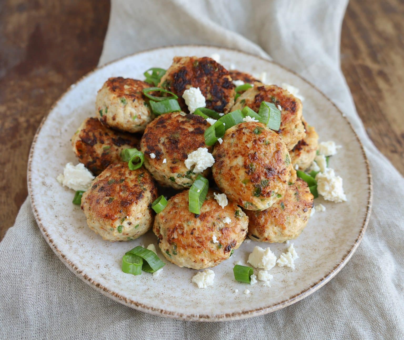 Opskrift på græske kyllingefrikadeller