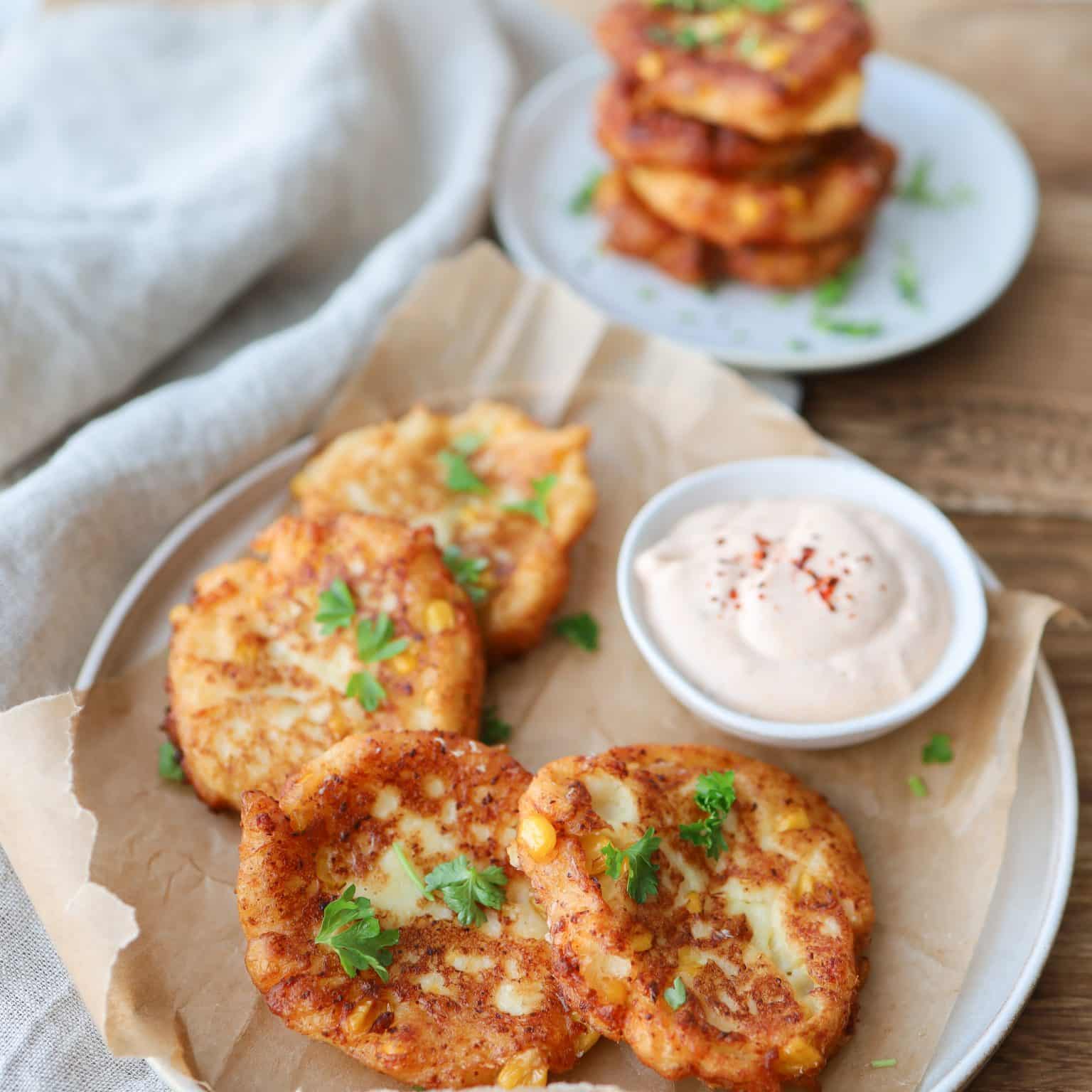 Fritters med cheddar og grøntsager