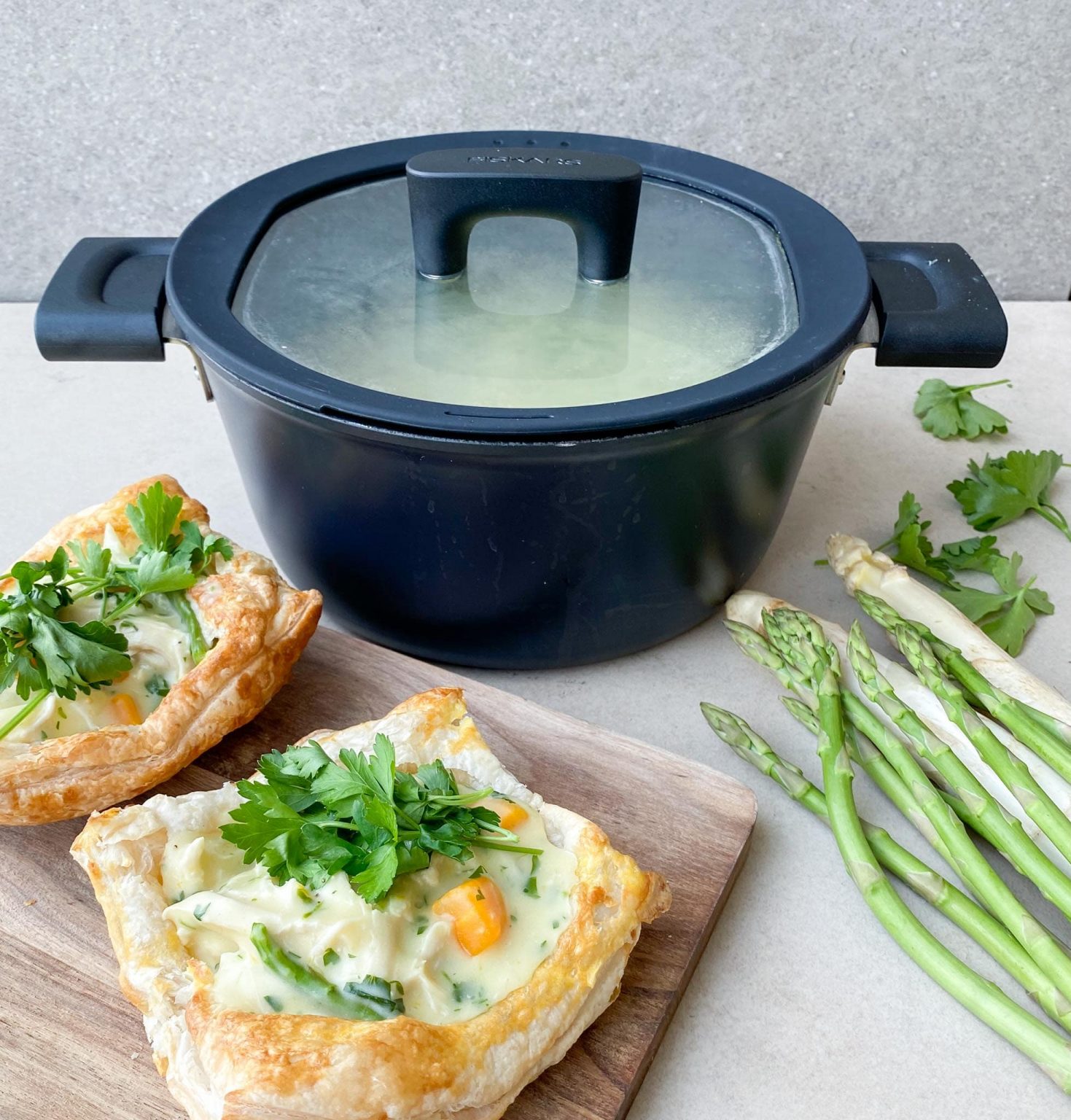 Sommertarteletter med kylling og grøntsager