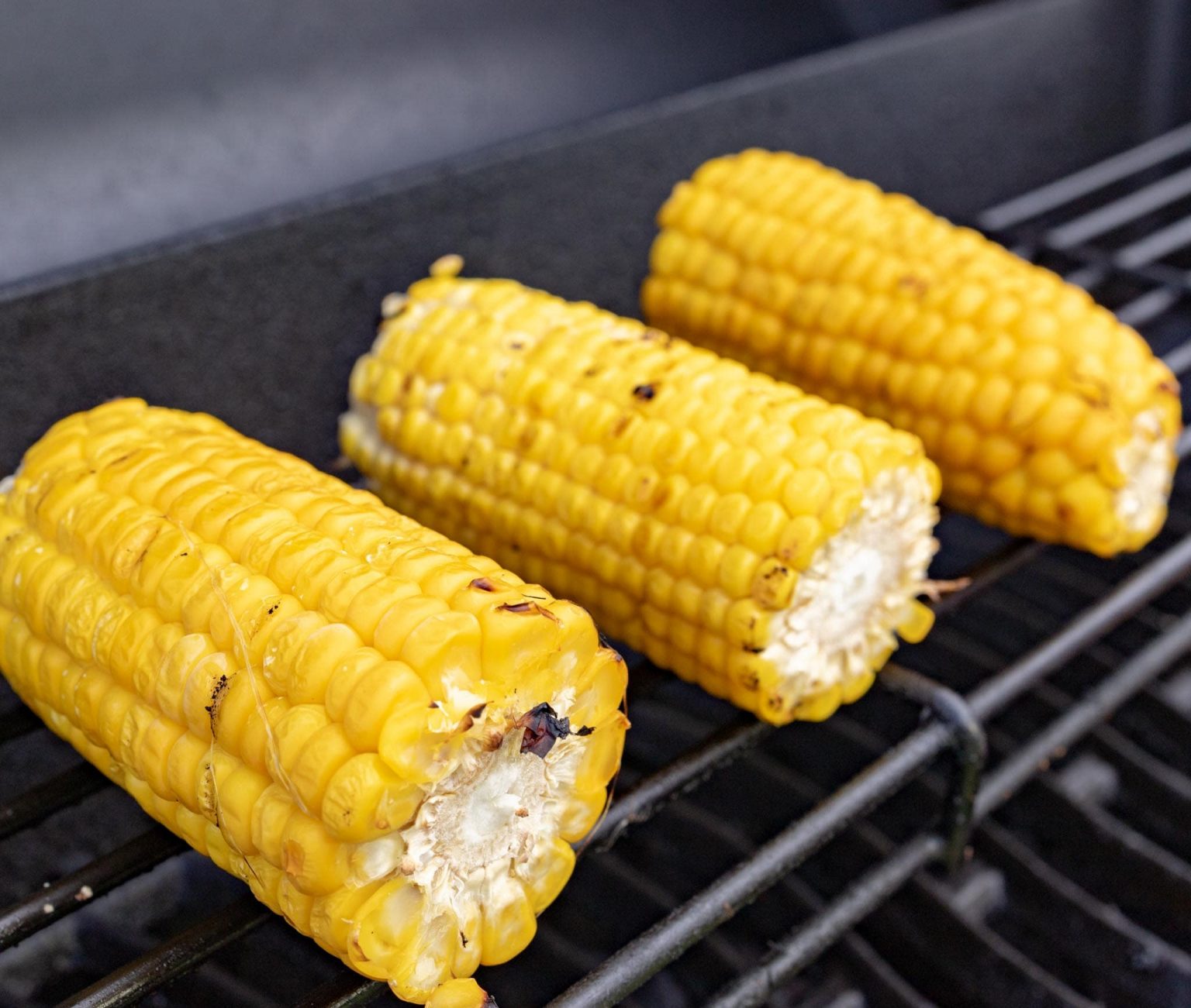 Majskolber på grill