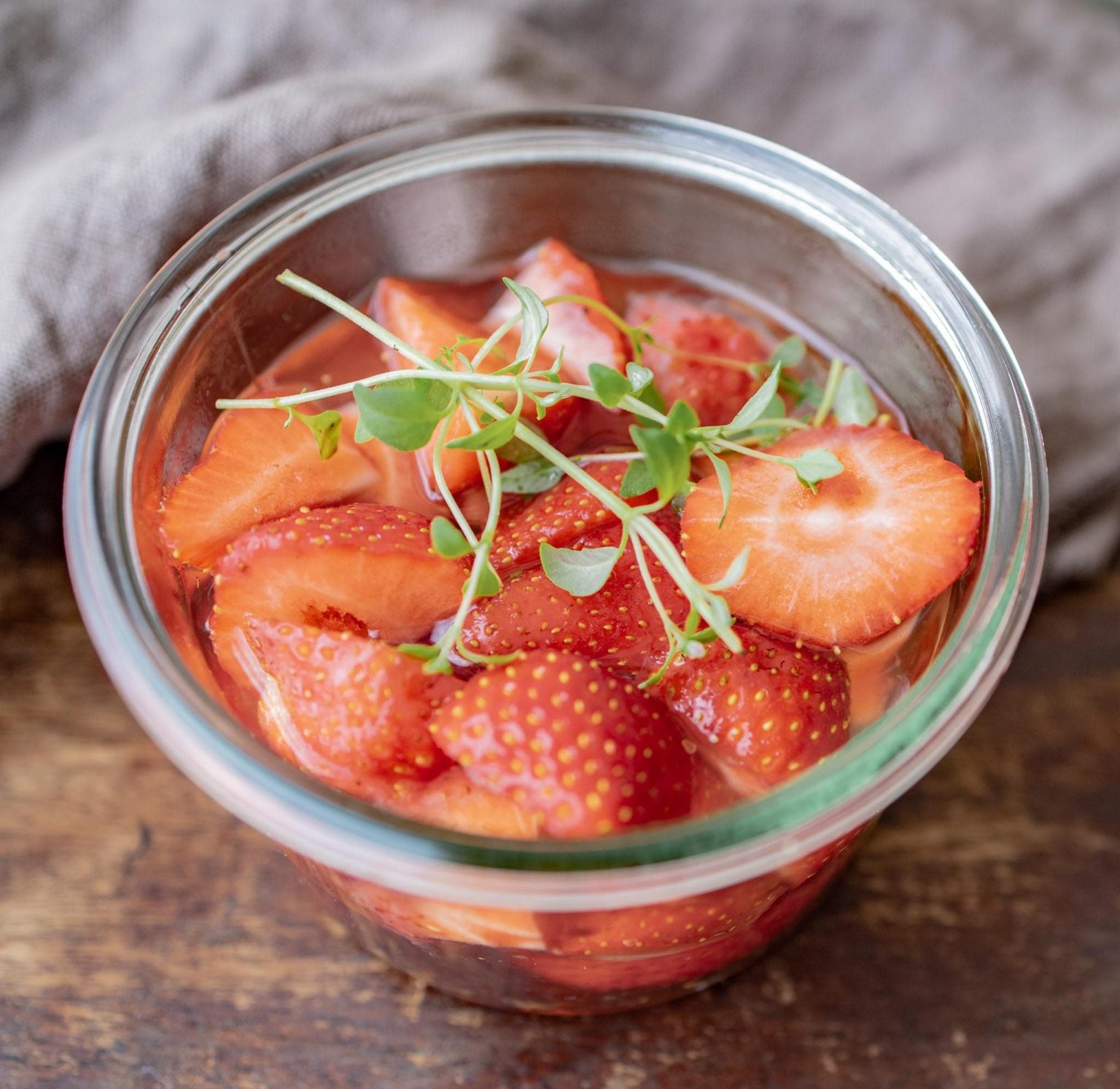 Opskrift på marinerede jordbær