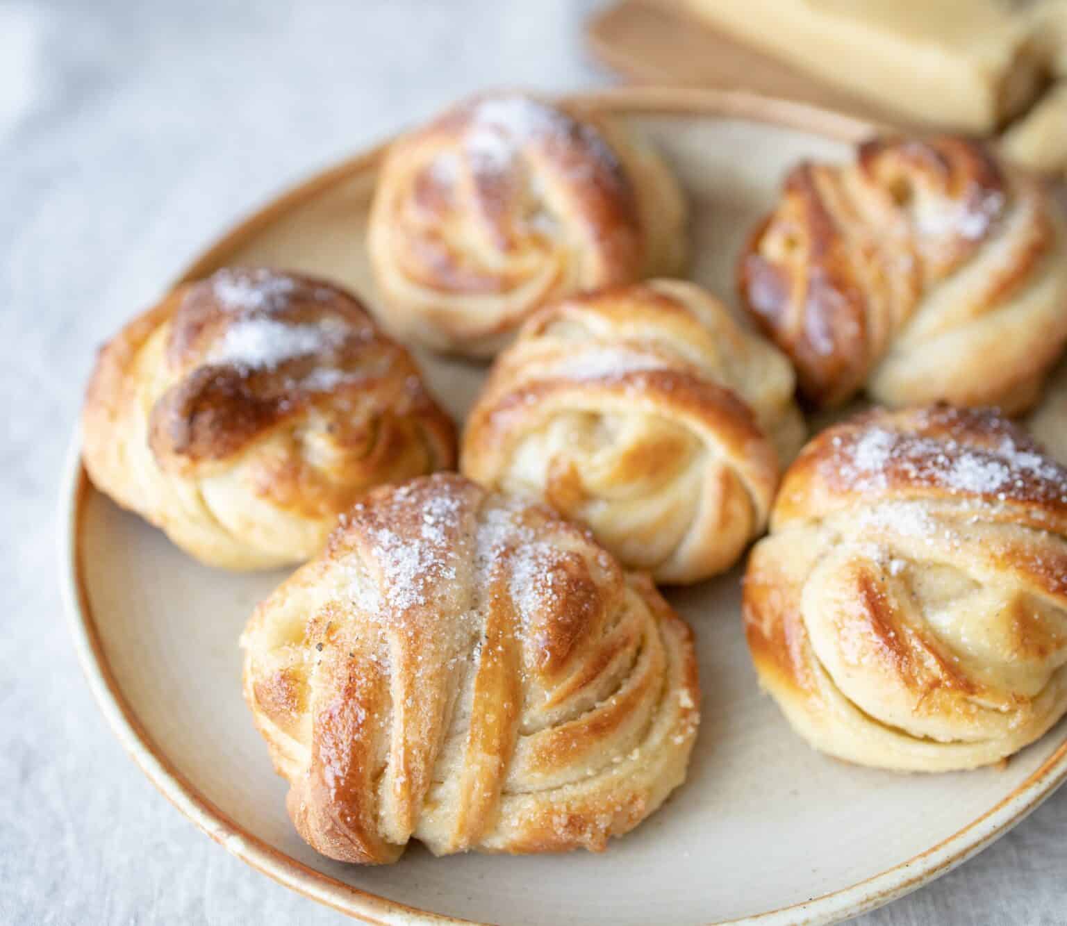 Kardemommesnurrer med marcipan