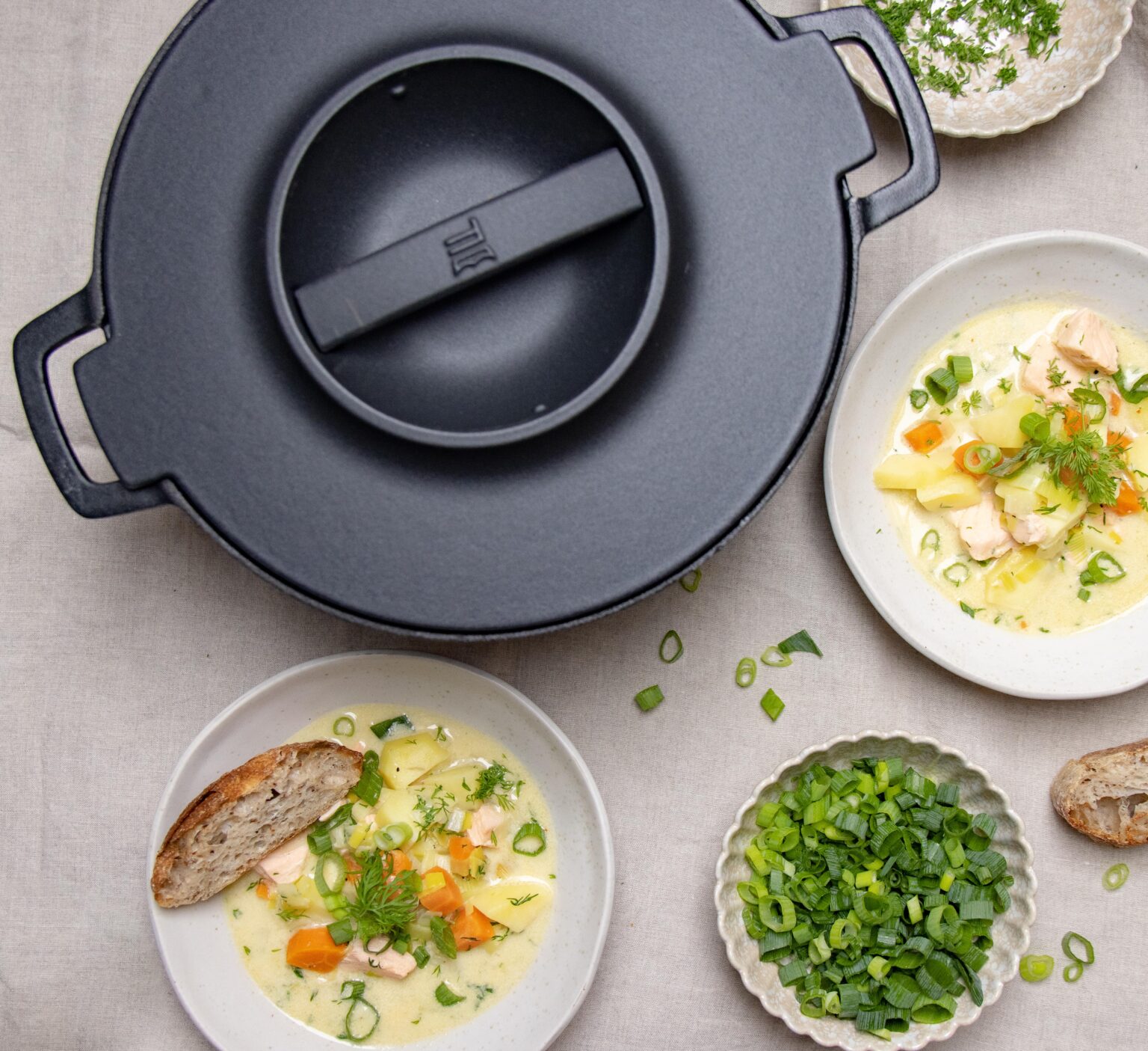 finsk laksesuppe (lohikeitto)