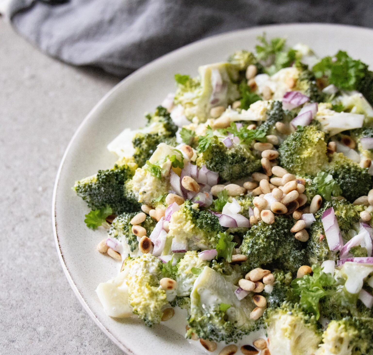 Broccolisalat uden bacon
