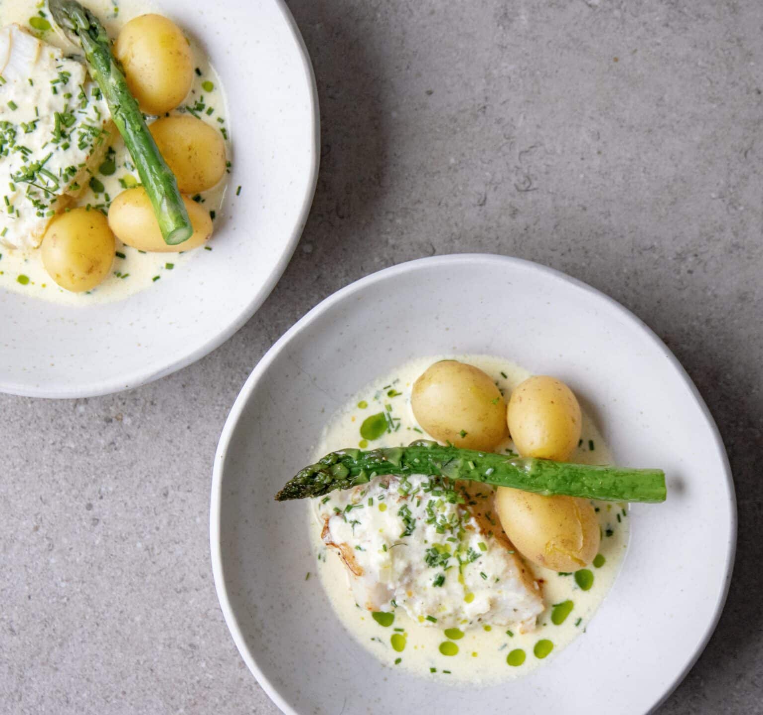 Torsk med asparges og urteolie