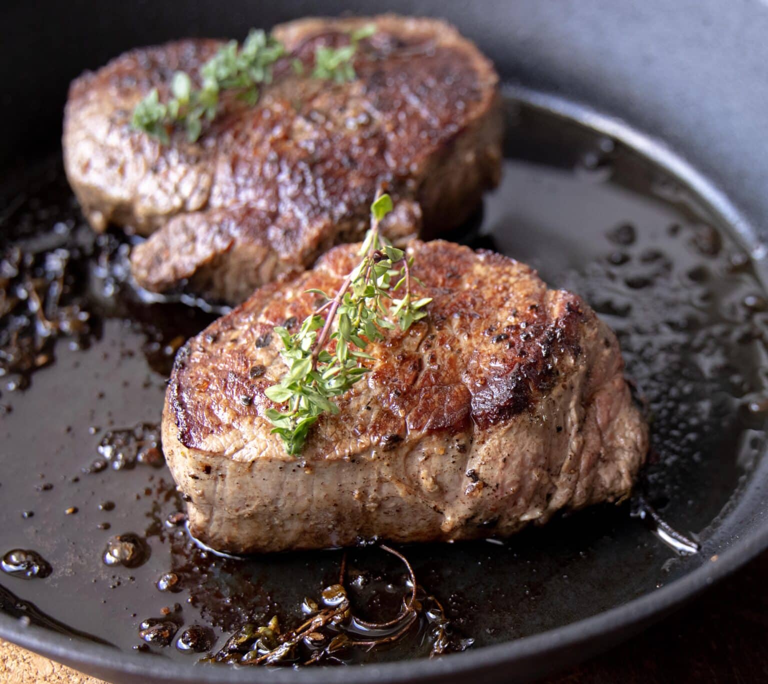 Oksemørbradbøffer på pande