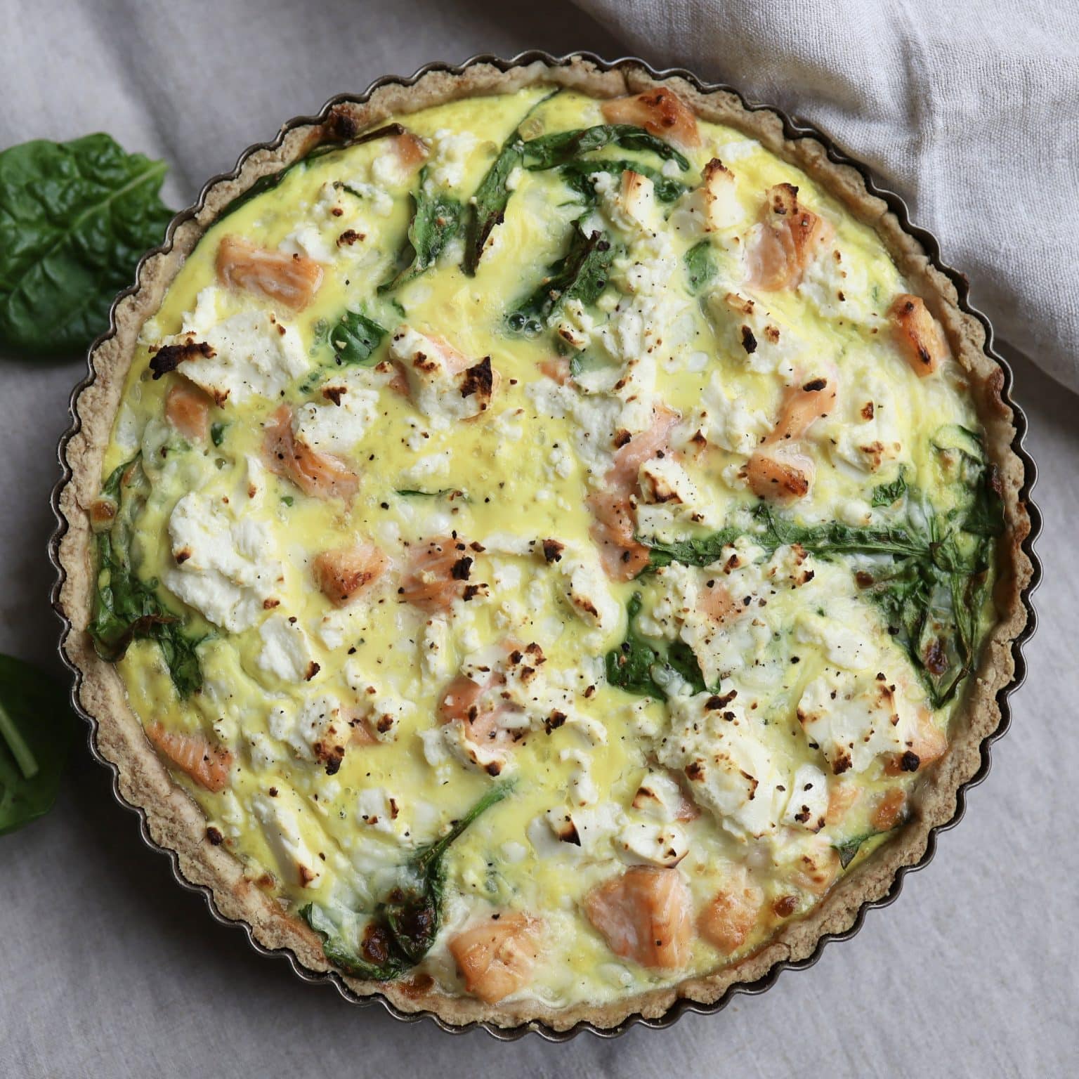 spinattærte med laks