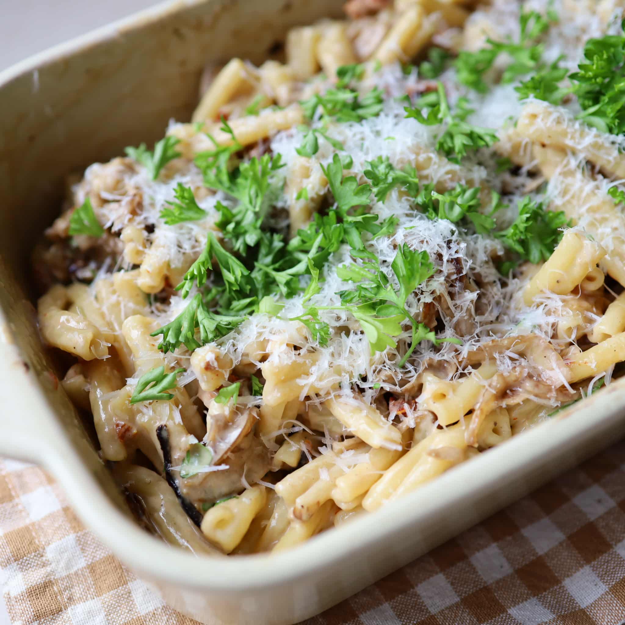 Pasta med karameliserede løg og mascarpone