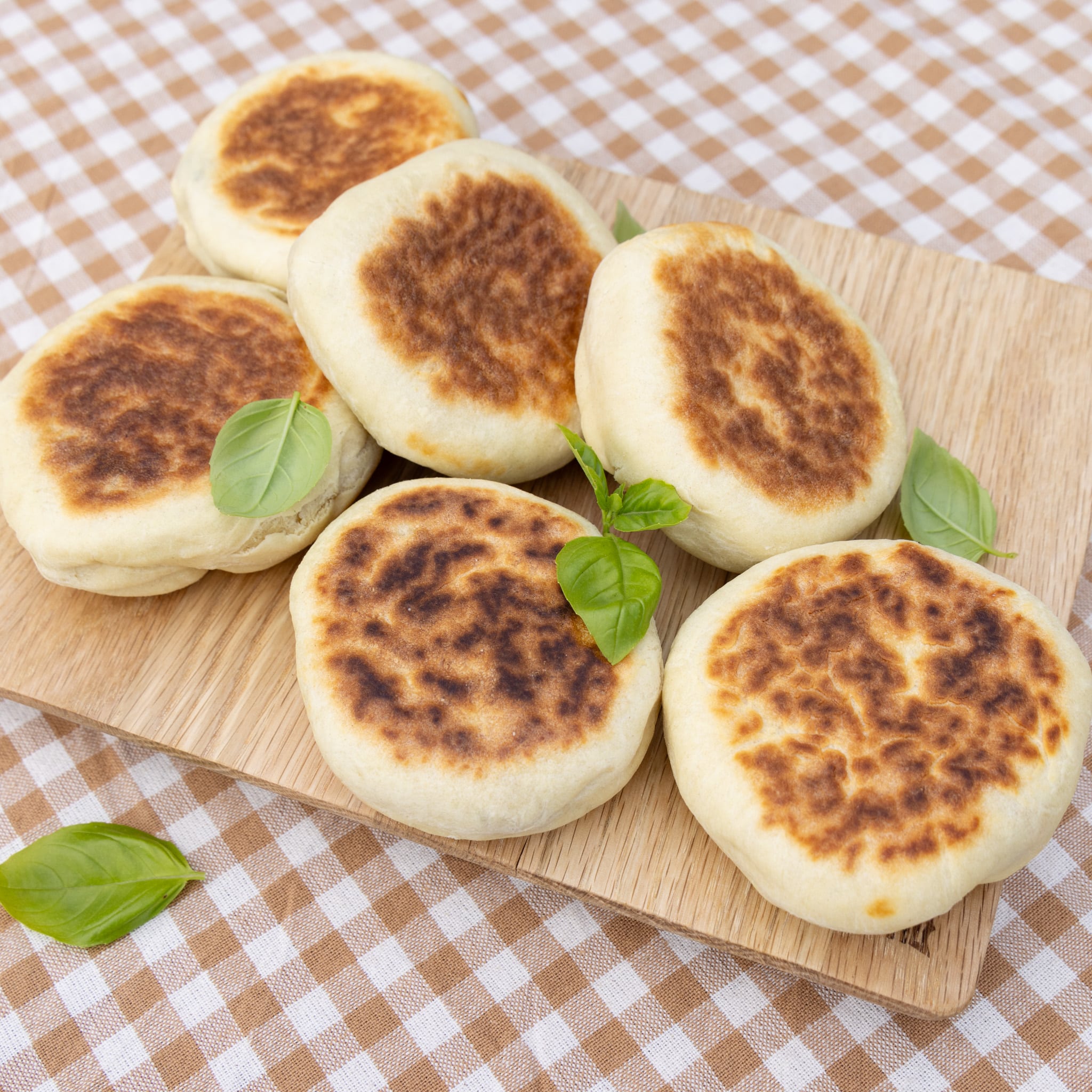 Fyldte fladbrød med feta og soltørrede tomater