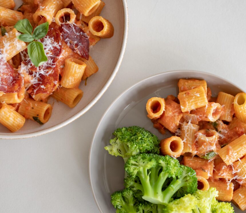 Pasta i tomatsauce til baby