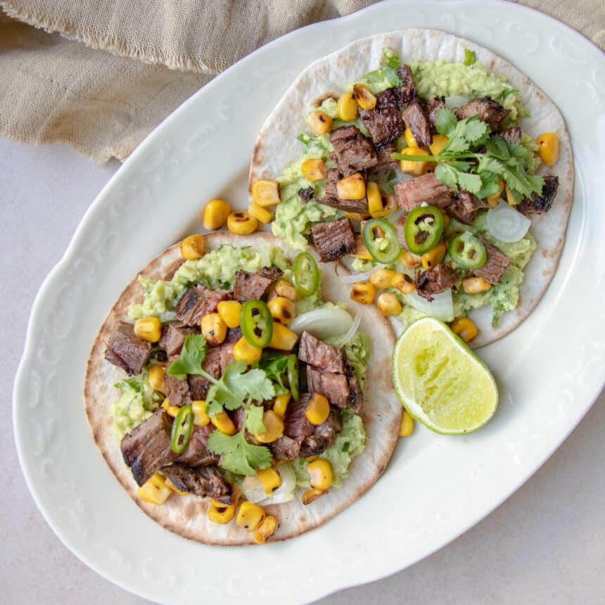 Tacos med steak og guacamole