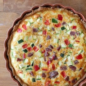 Tærte med chorizo og grøntsager