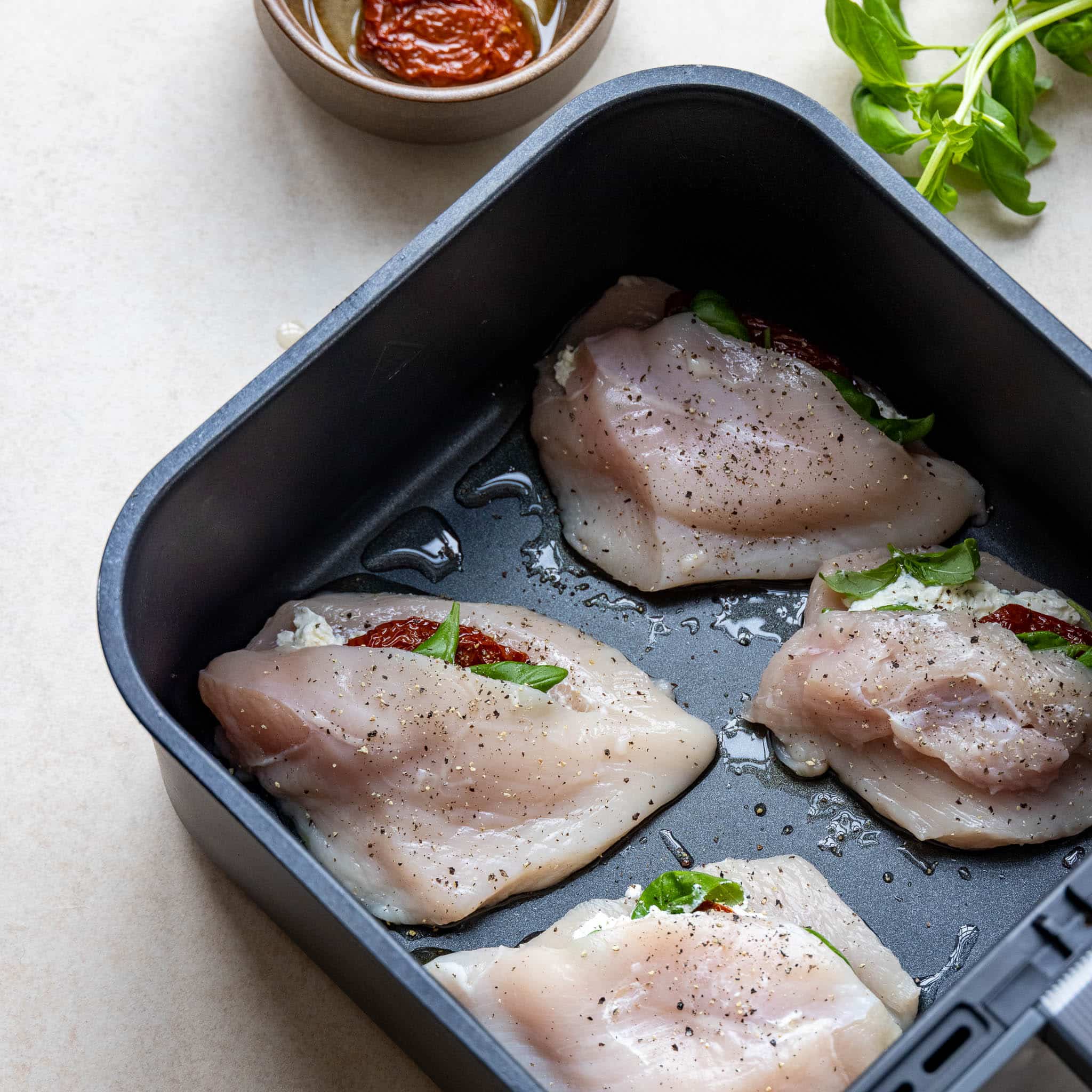 Fyldt kyllingebryst i airfryer