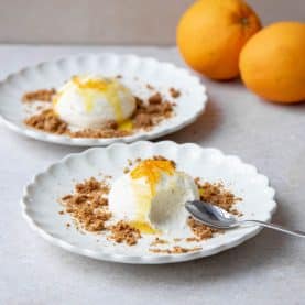 Pisket panna cotta med appelsin og mandler
