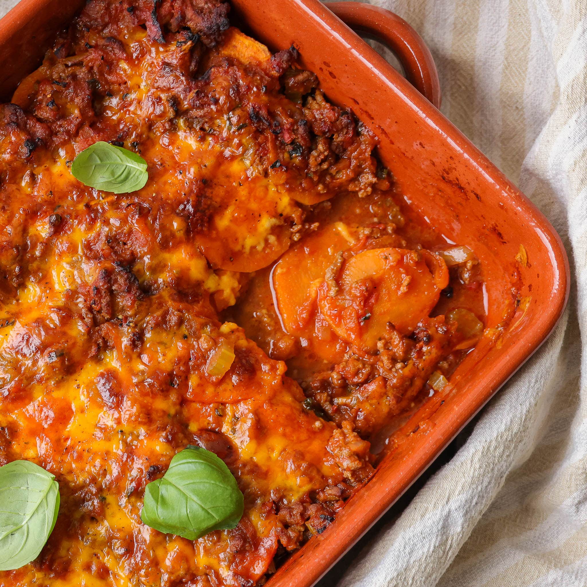 Sund lasagne med søde kartofler som plader