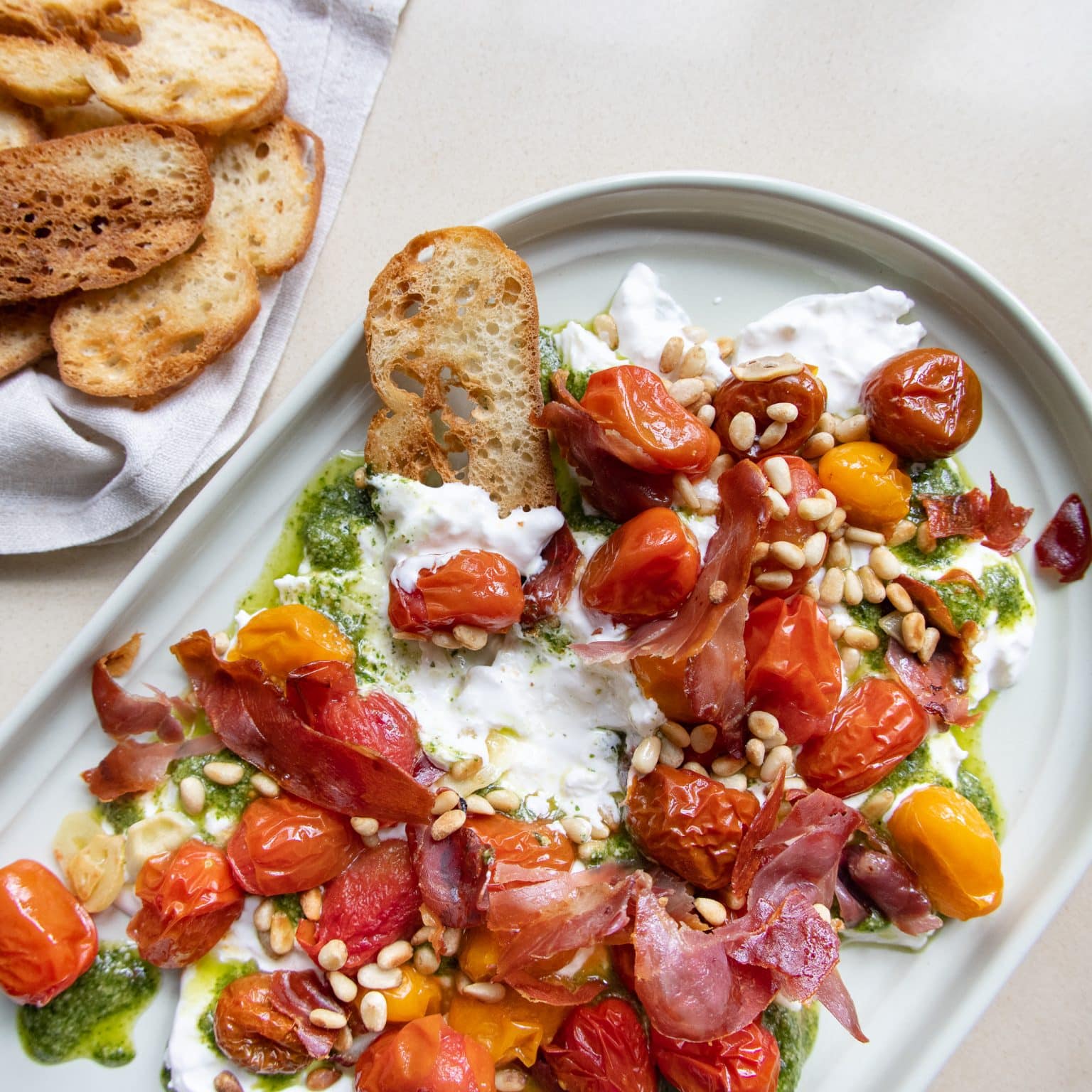 Burratadip med bagte tomater