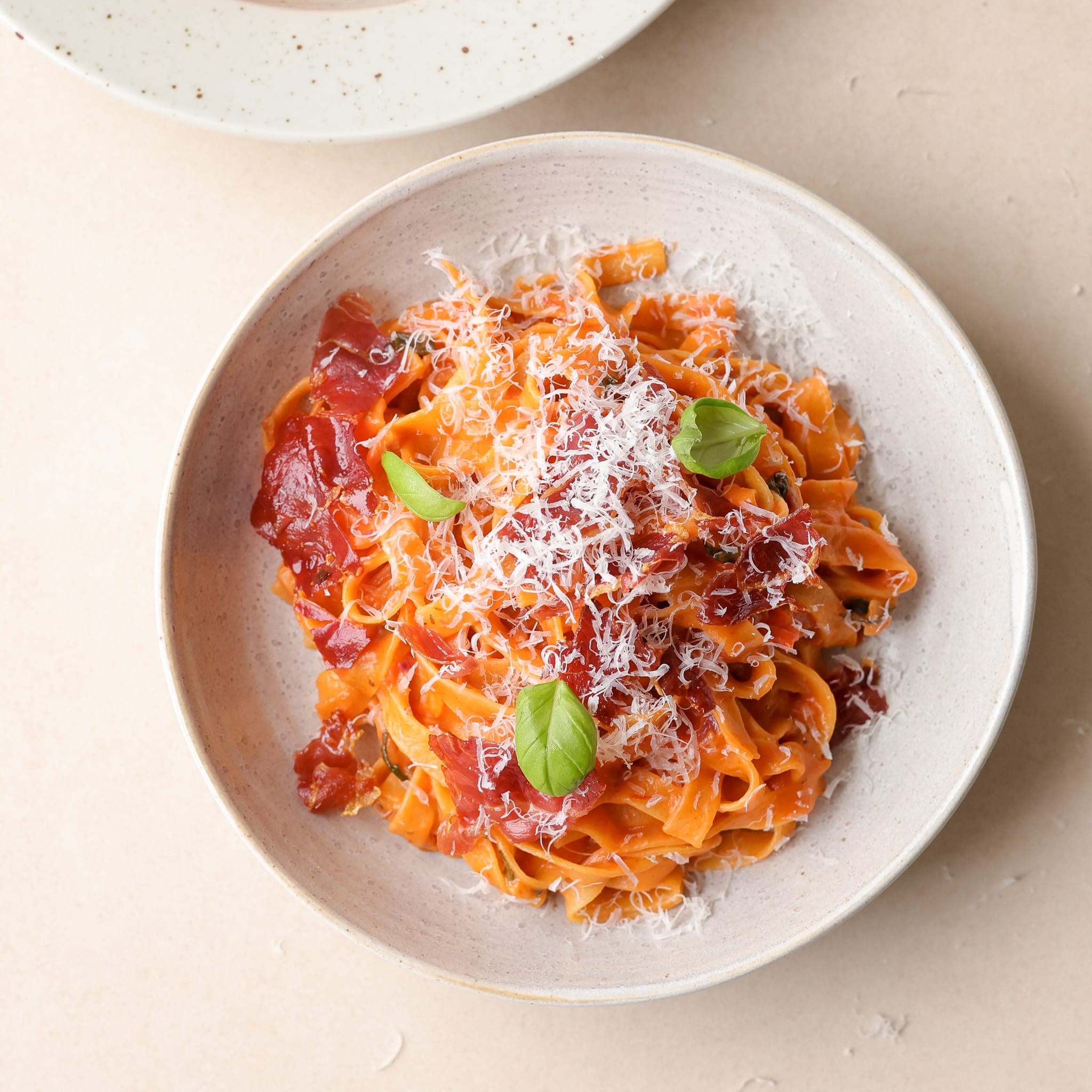 One pot pasta med sprød serrano