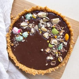 Påskekage med lys chokolade