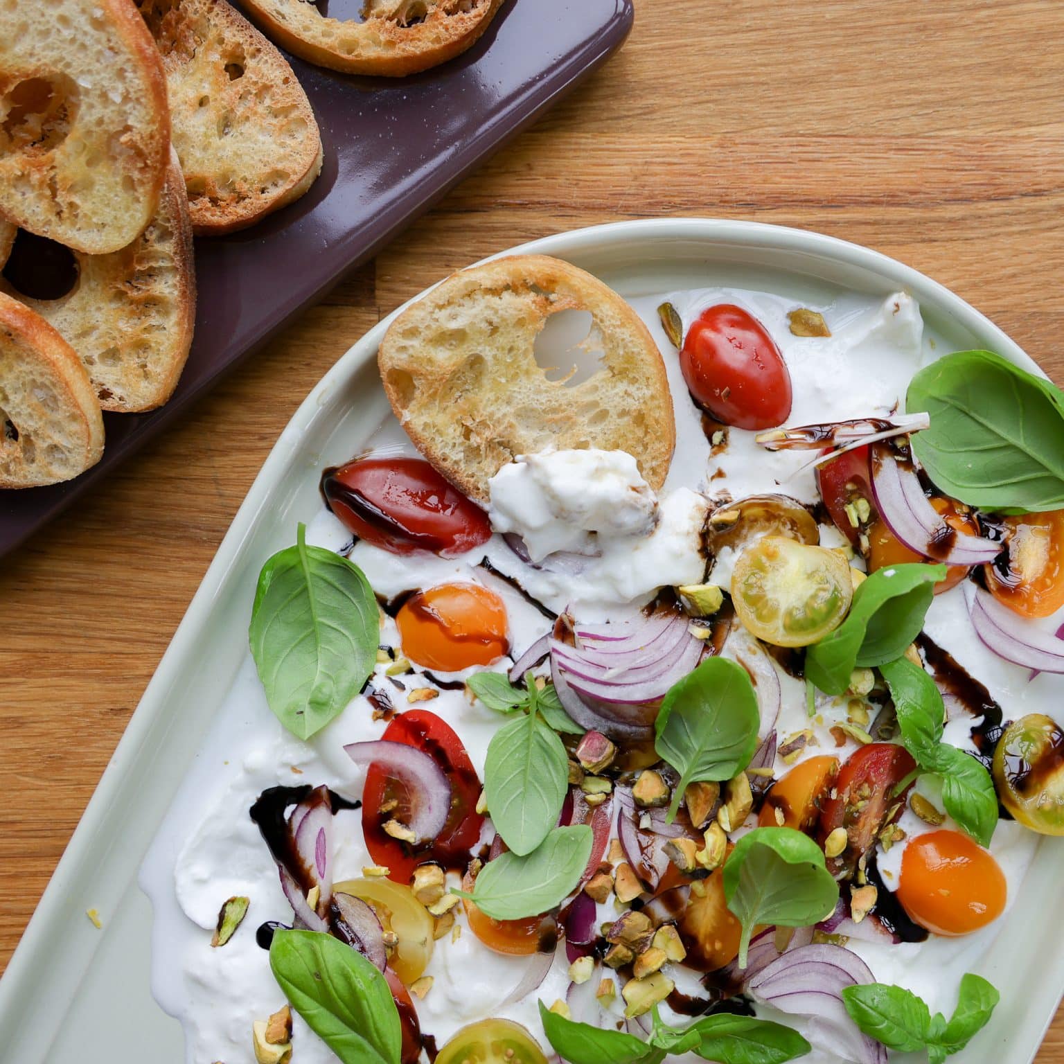 Burratadip med tomater og balsamico