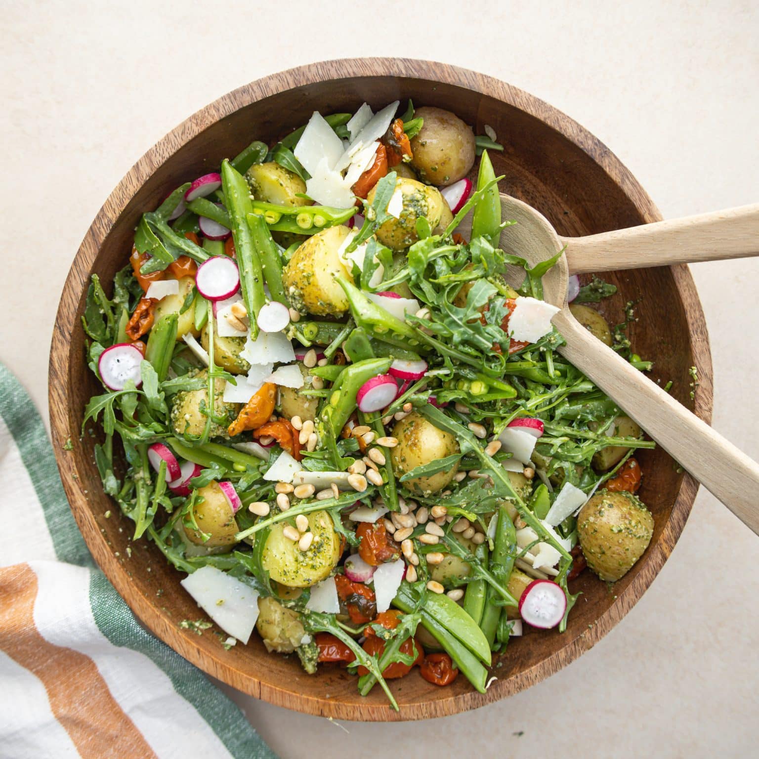 Sommer kartoffelsalat med pesto