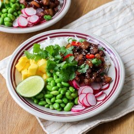 Sticky pork bowl