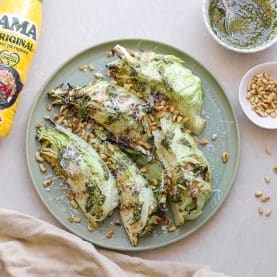 Grillet spidskål med pesto