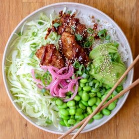 Asiatisk bowl med paneret mørbrad