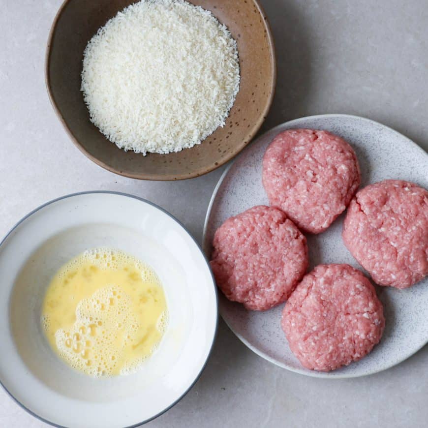 Karbonader med fritter og tzatziki