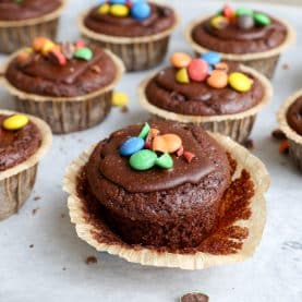 Chokolademuffins med M&M's